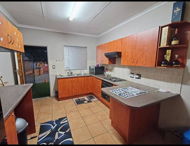 2 BEDROOM TOWNHOUSE FOR SALE IN KOOKRUS